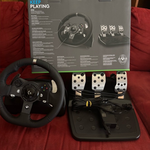 G920 Racing Wheel - Picture 5 of 6